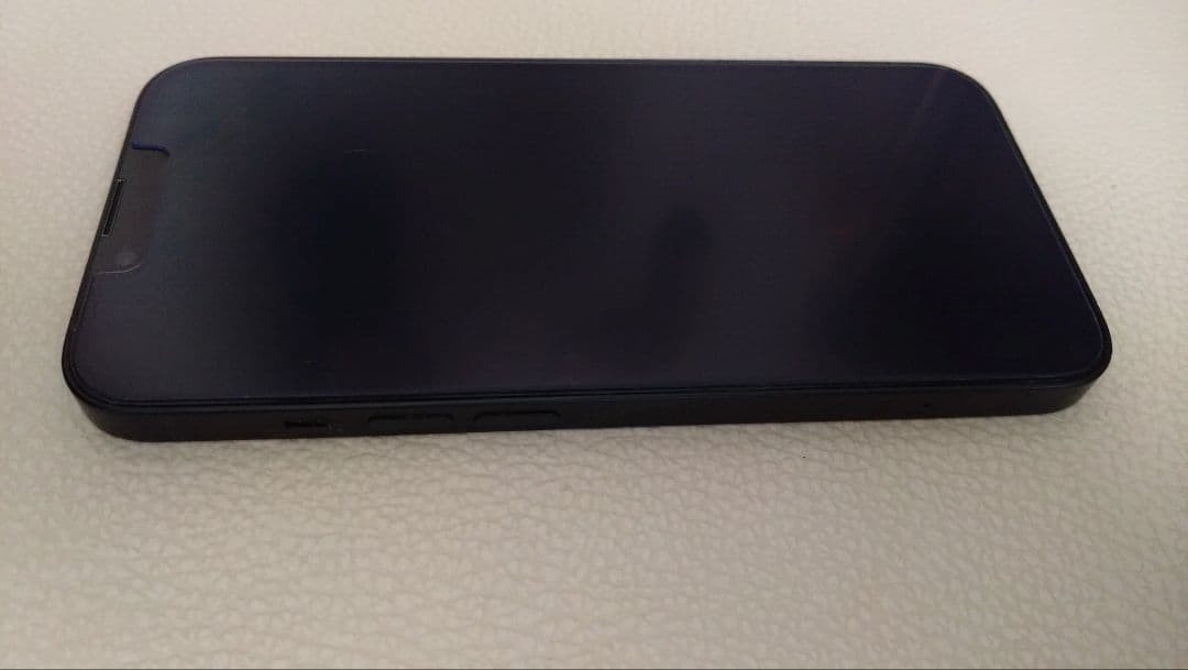 iPhone 13 128GB 電池容量84% 新品ガラスフィルム & ケース付
