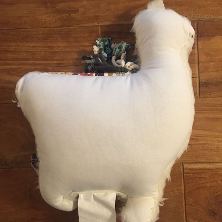クッション・座布団 UrbanOutfitters Furry Llama Pillow