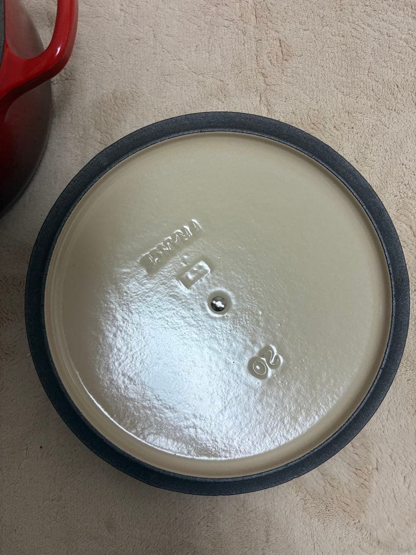 新品　未使用　LE CREUSET 両手鍋 赤 20cm