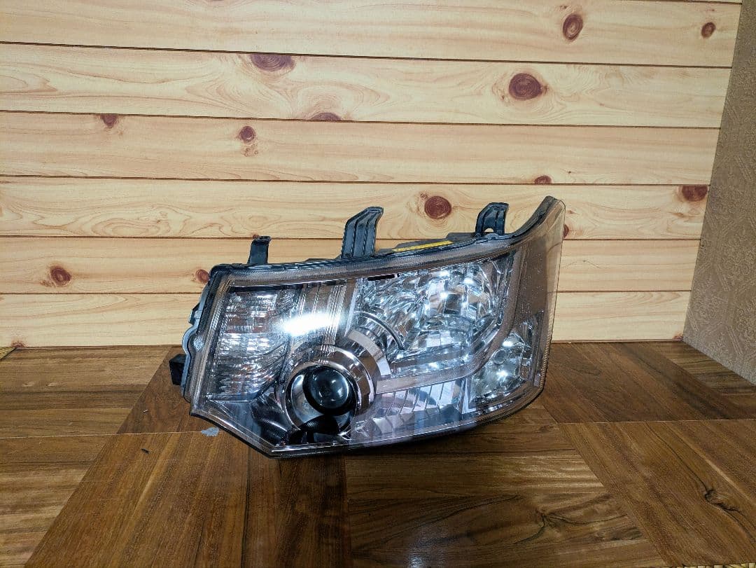 送料込 デリカ D5 ヘッドライト 左右セット HID点灯確認済
