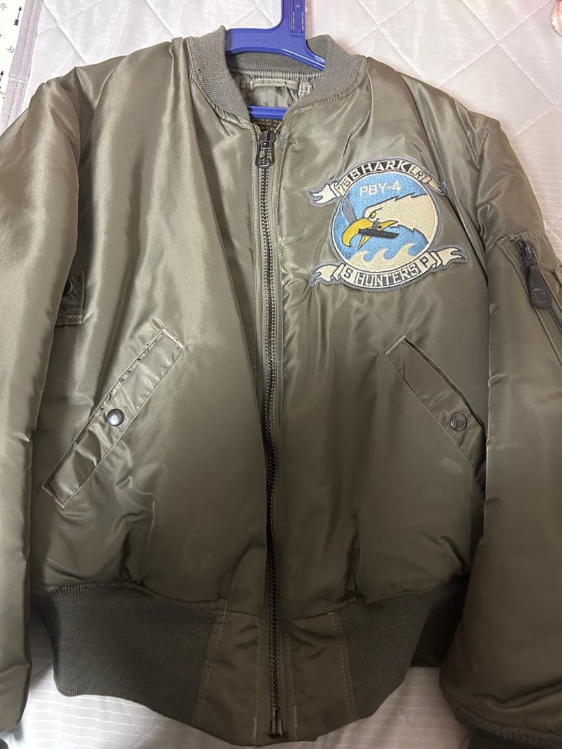 アヴィレックス　Mサイズ