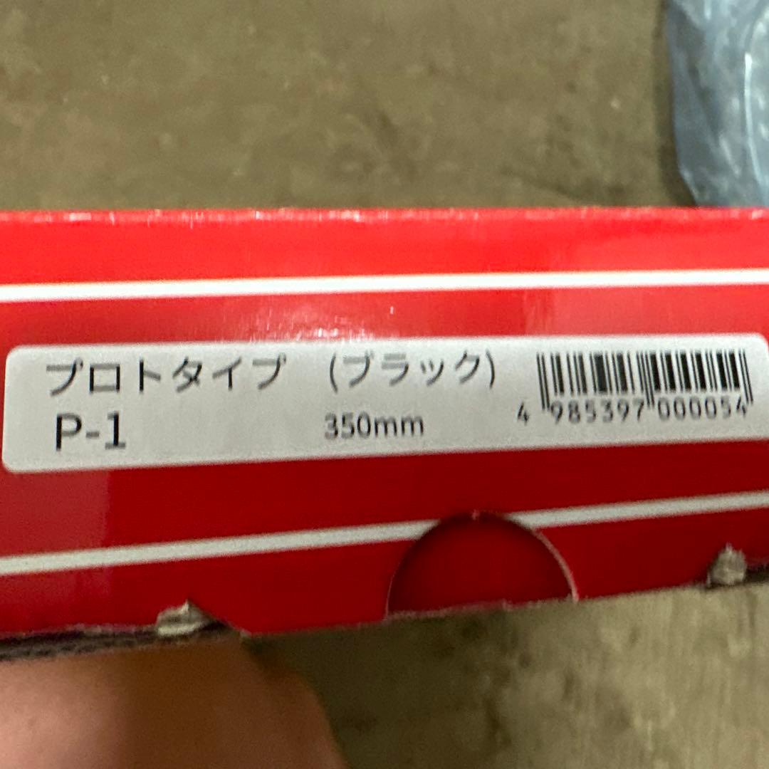 正規品　新品未使用MOMO プロトタイプ P-1 ステアリング350mm