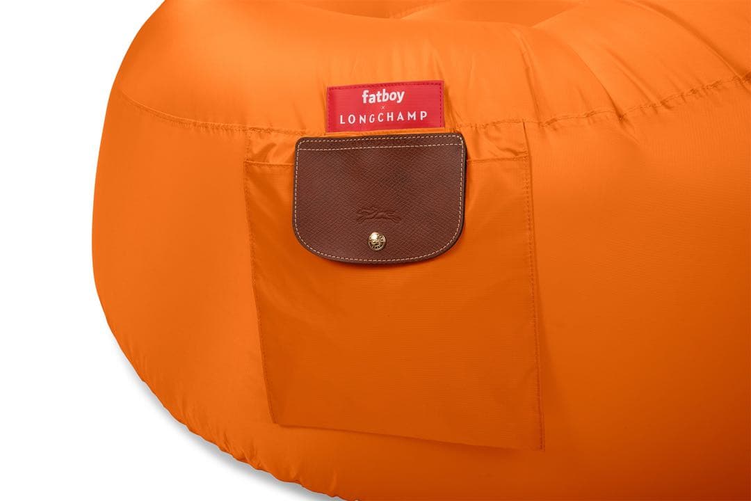 ファットボーイ x ロンシャンのインフレータブルアームチェアGlamping O