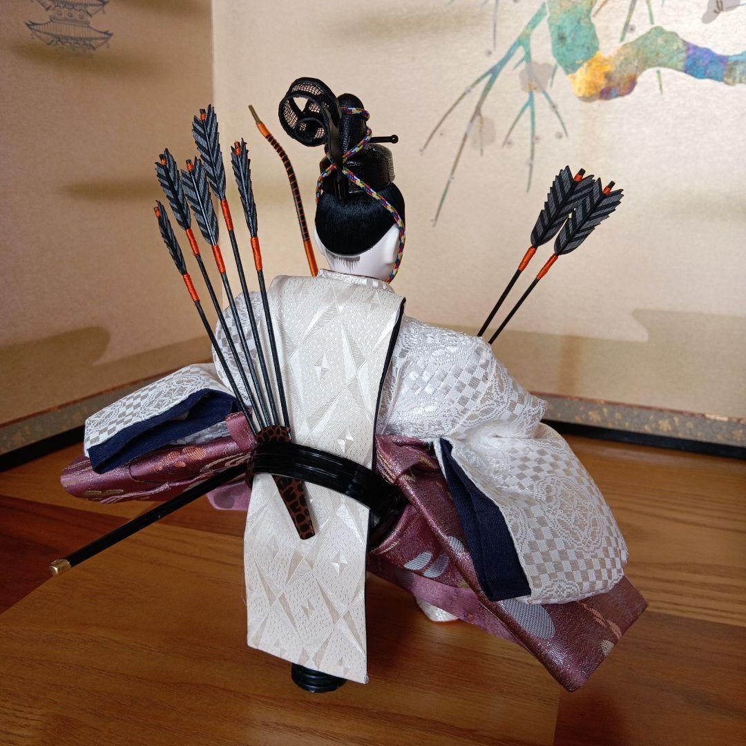 京雛人形☆右大臣・左大臣☆　隨身　豪華京錦織　刀、弓付属