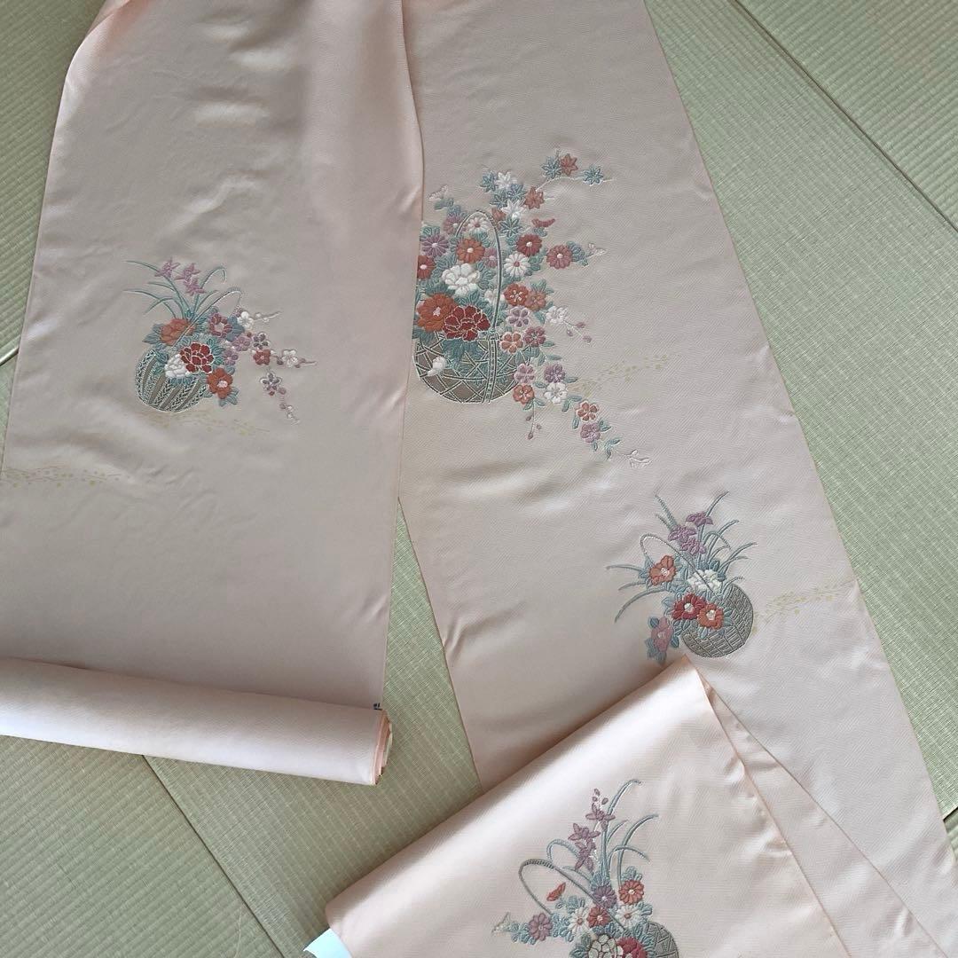 正絹　丹後ちりめん　相良刺繍　付下げ　着尺　反物　ピンク