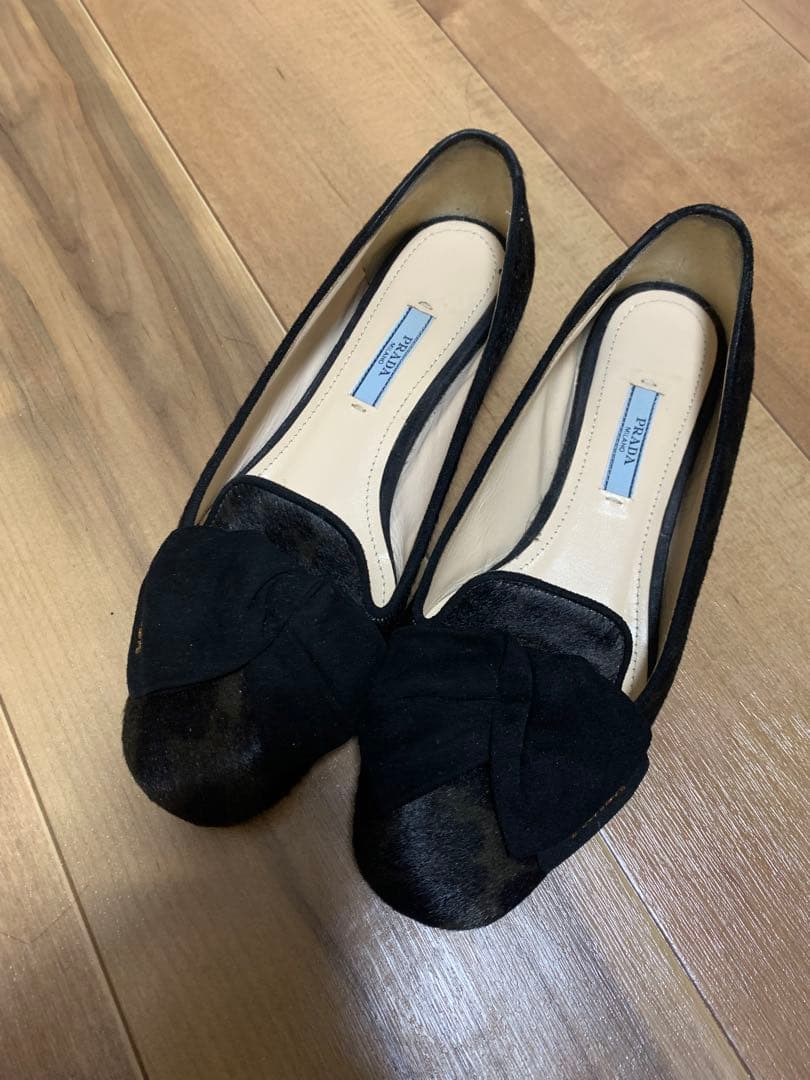 PRADA プラダ リボン付き フラットパンプス ブラック ハラコ調 37