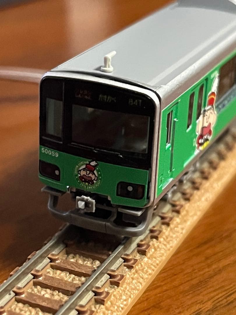 東武50050型 クレヨンしんちゃん ラッピングトレイン 5両ディスプレイセット