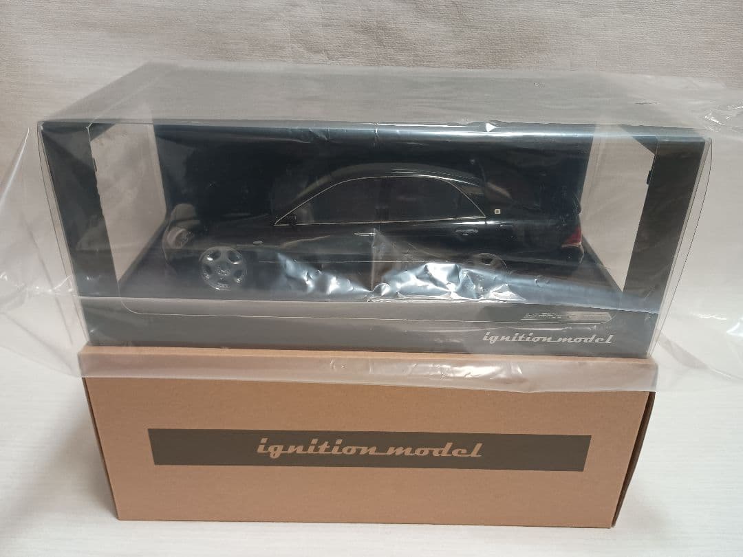 イグニッションモデル1/18 トヨタ　クラウン　GRS180 3.5 アスリート