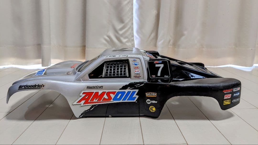 トラクサス スラッシュ Traxxas Slash 4✕4 1/10 ボディ