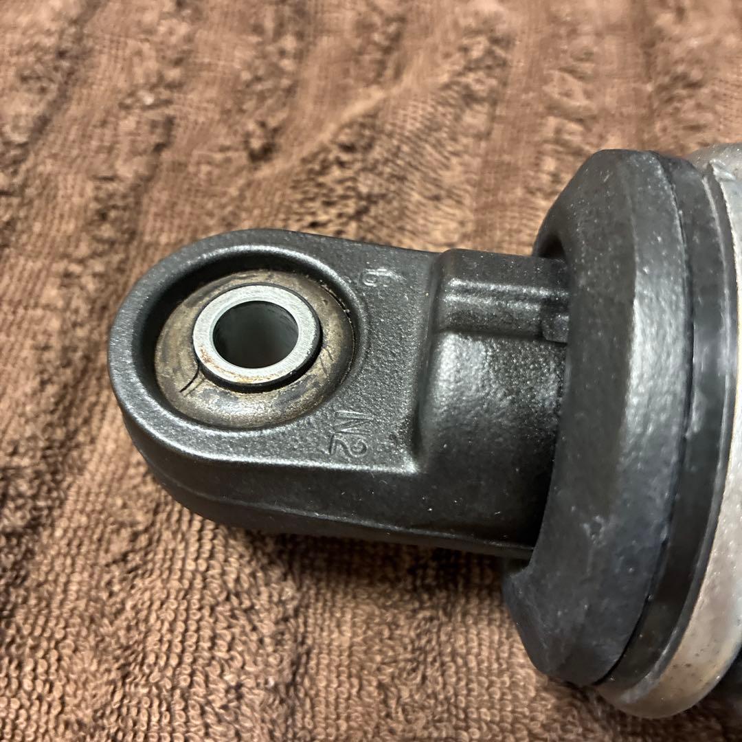 KYB サスペンション 2本セット
