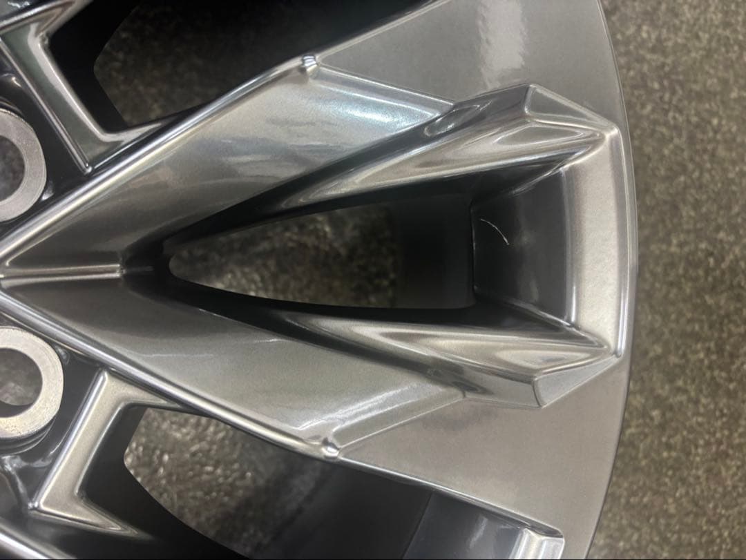 ランドクルーザー300ZX 純正 20インチ 8J+60 139.7 　1本
