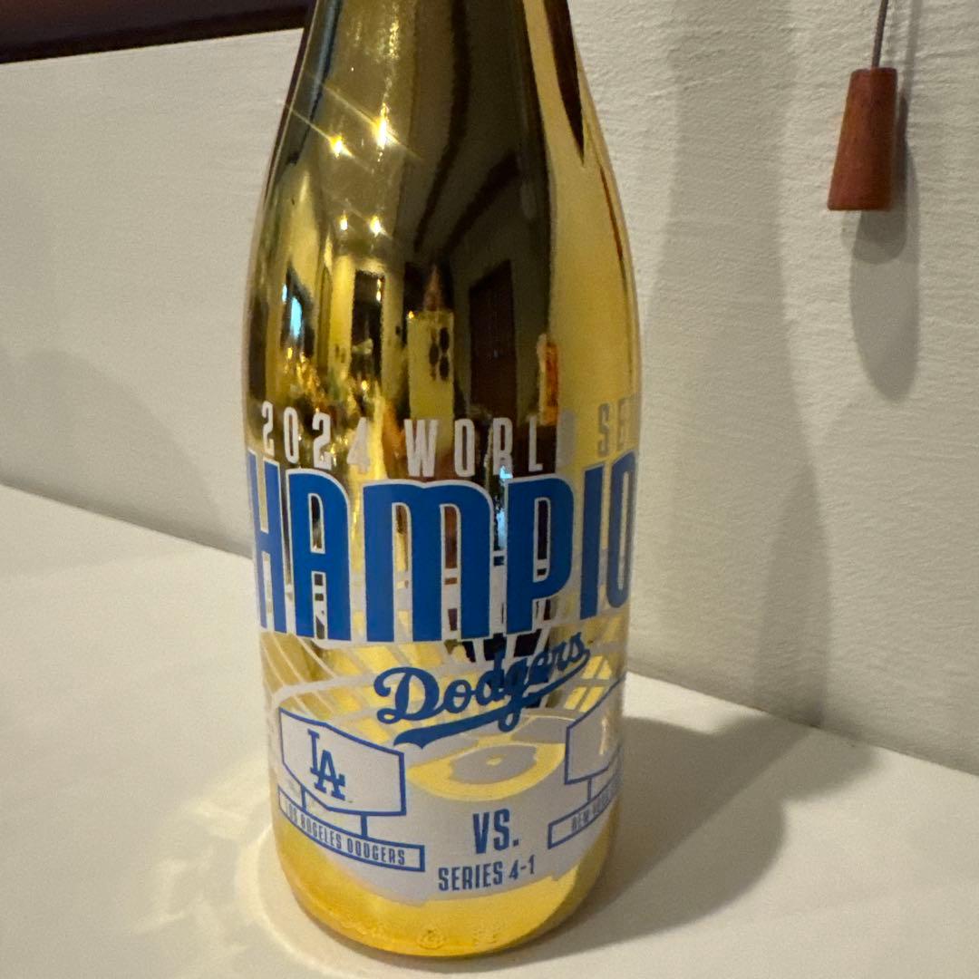 2021 WORLD SERIES CHAMPION Dodgersシャンパン