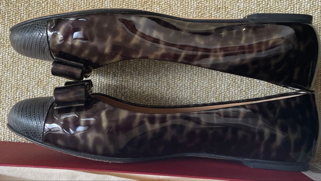 FERRAGAMO フラットシューズ