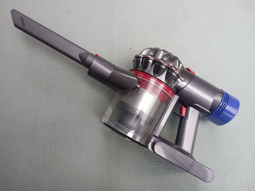 パ*グ様 完動品✌️Dyson V8 本体 ② Fluffy 隙間ノズル 純正品