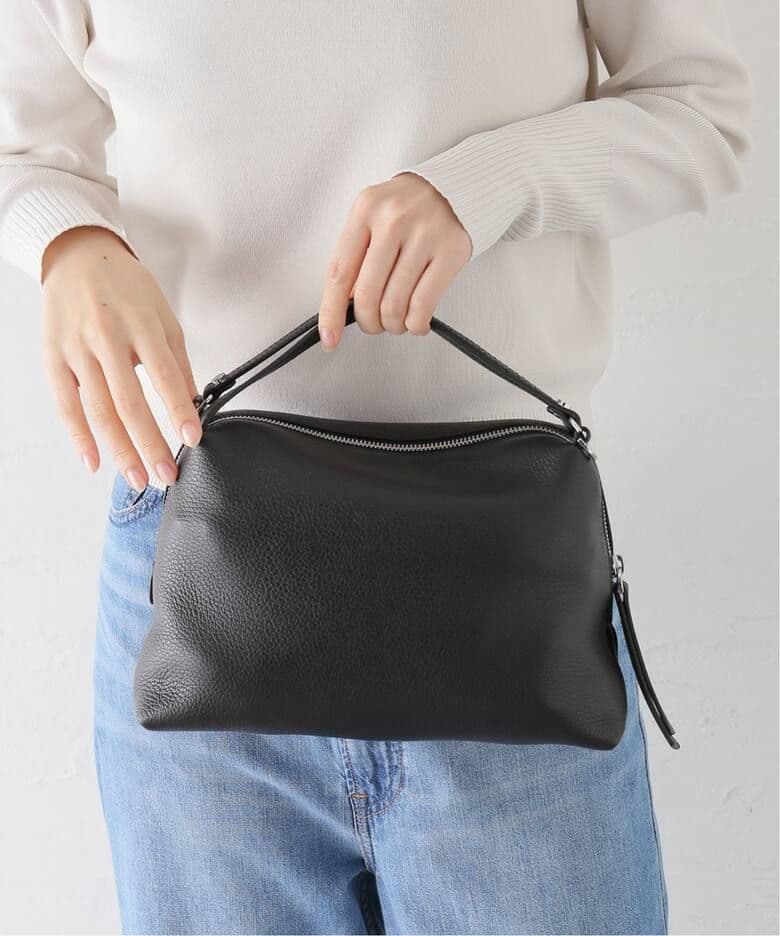 美品★ジャンニキアリーニ アリファM 2WAYショルダーバッグ ハンドバッグ 黒
