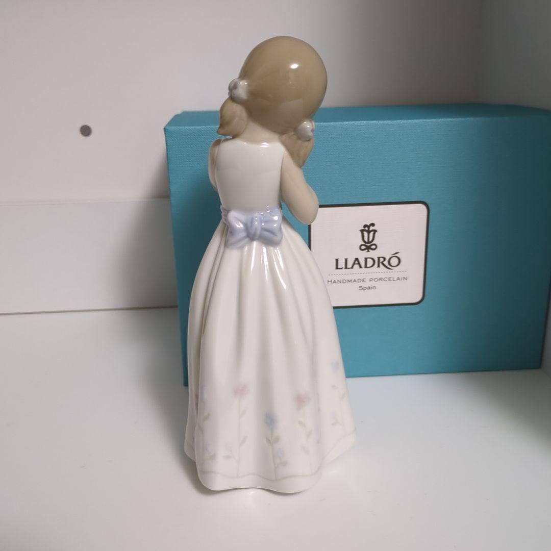 わが家のプリンセス　リヤドロ　スペイン　ポーセリン　箱付き　美品