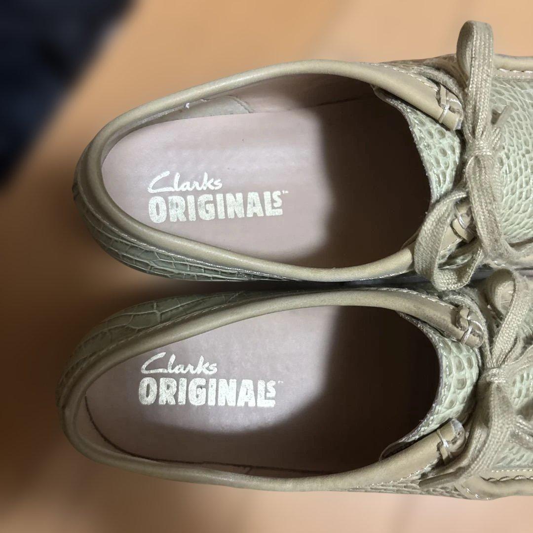 Clarks Originals クロコダイル風ローファー