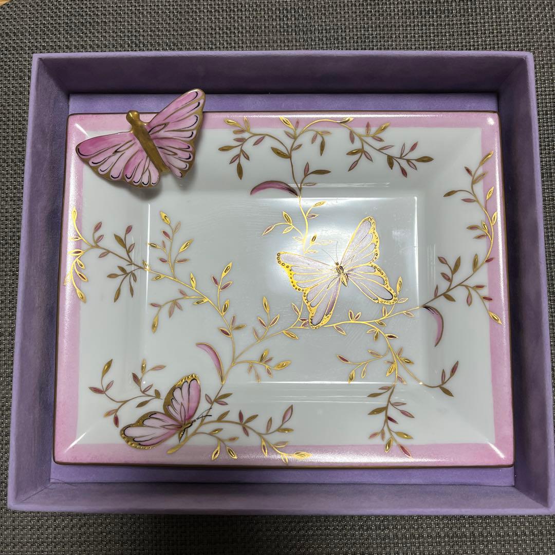 美品☆送料込み！！ ロールセリニャック 小物皿 箱付きピンク 蝶々