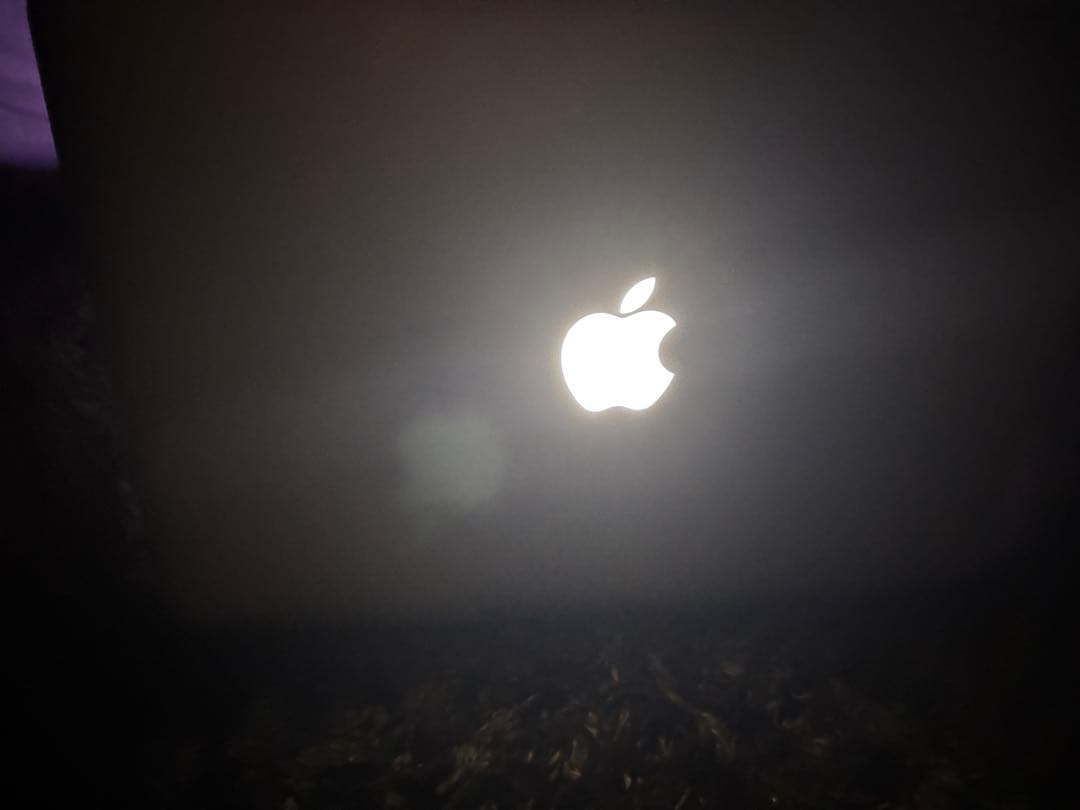 【極美品】MacBook Air 13インチ｜充電111回｜メモリ8GB｜箱付き
