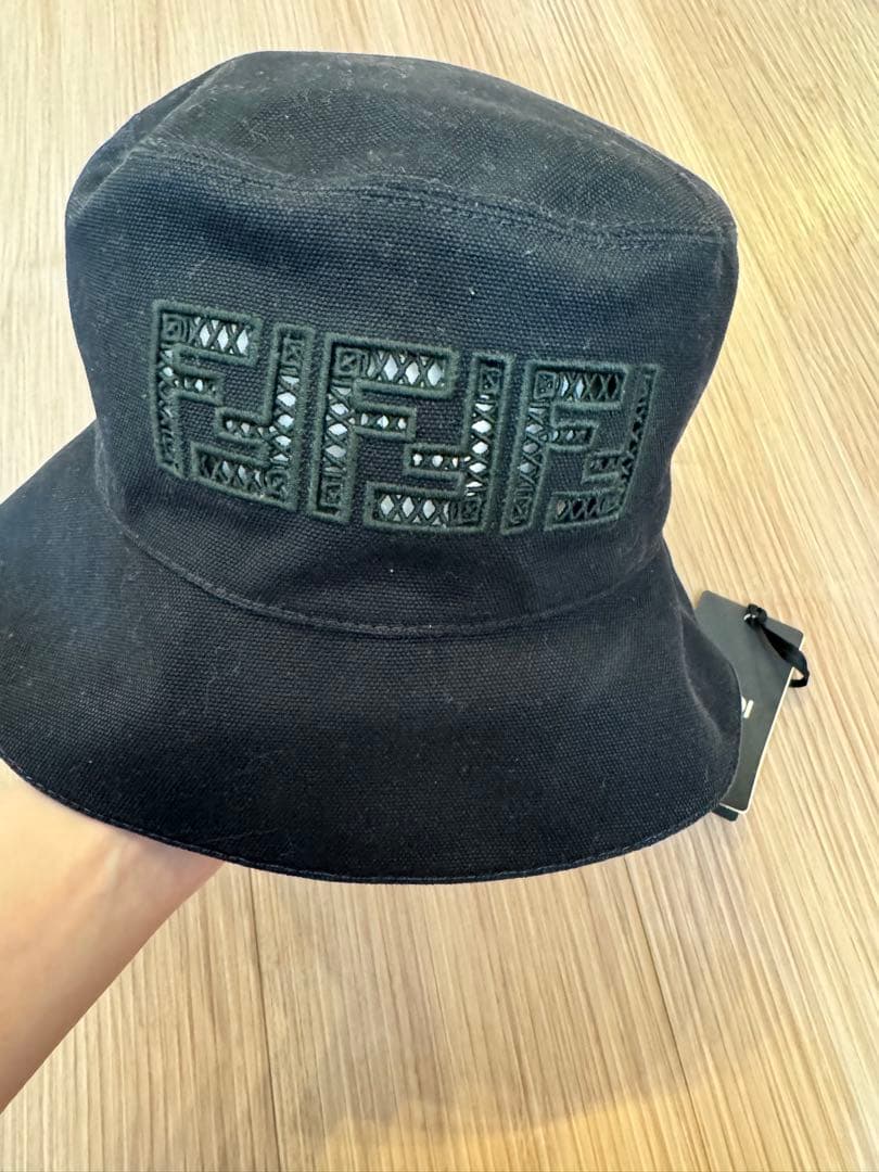【nijicoさん着用】FENDIフェンディコットンバケットハット