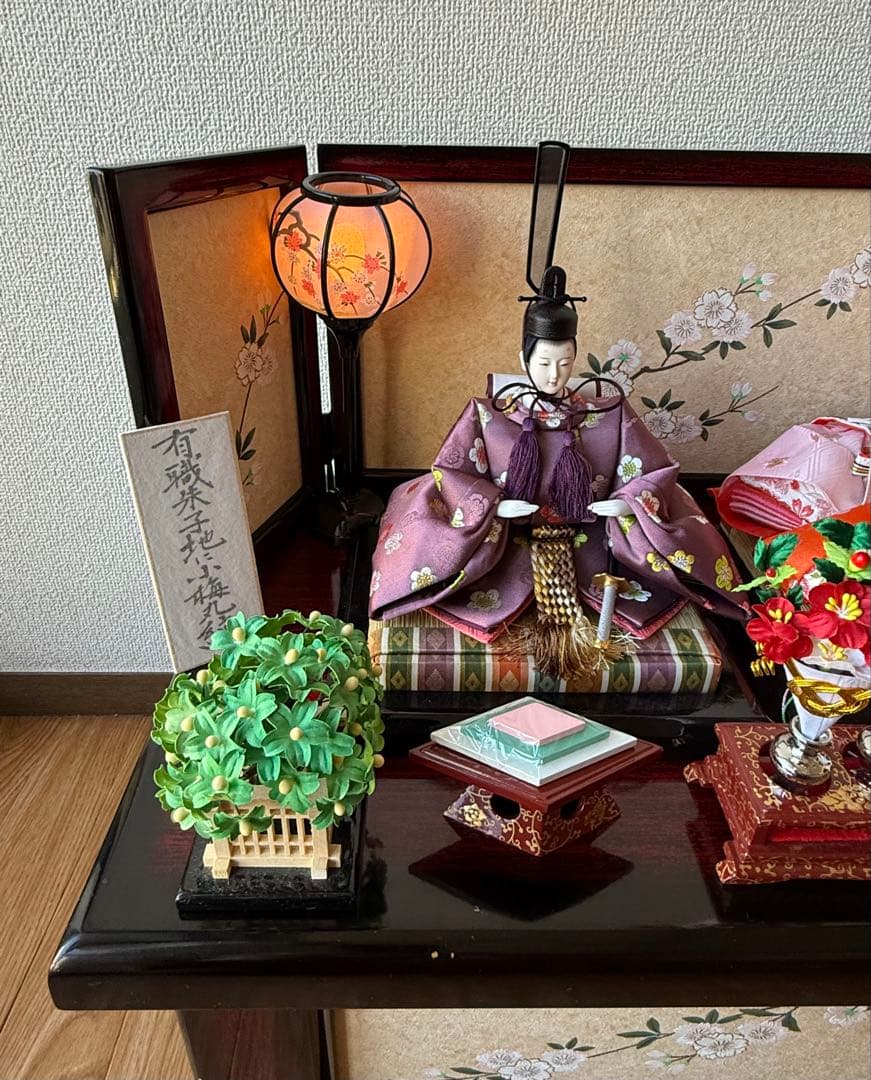 雛人形 多色装飾付き