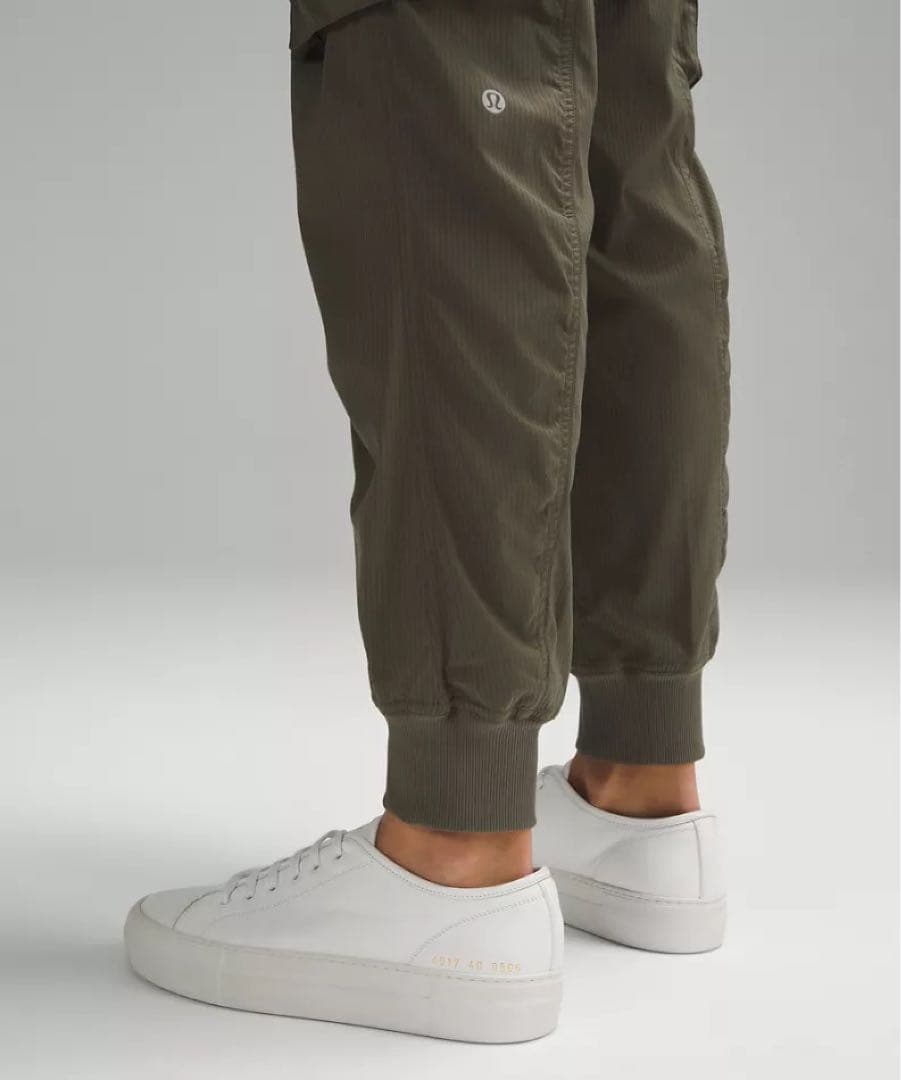 【新品】lululemon ルルレモン カーゴジョガー XS (Sサイズ相当)