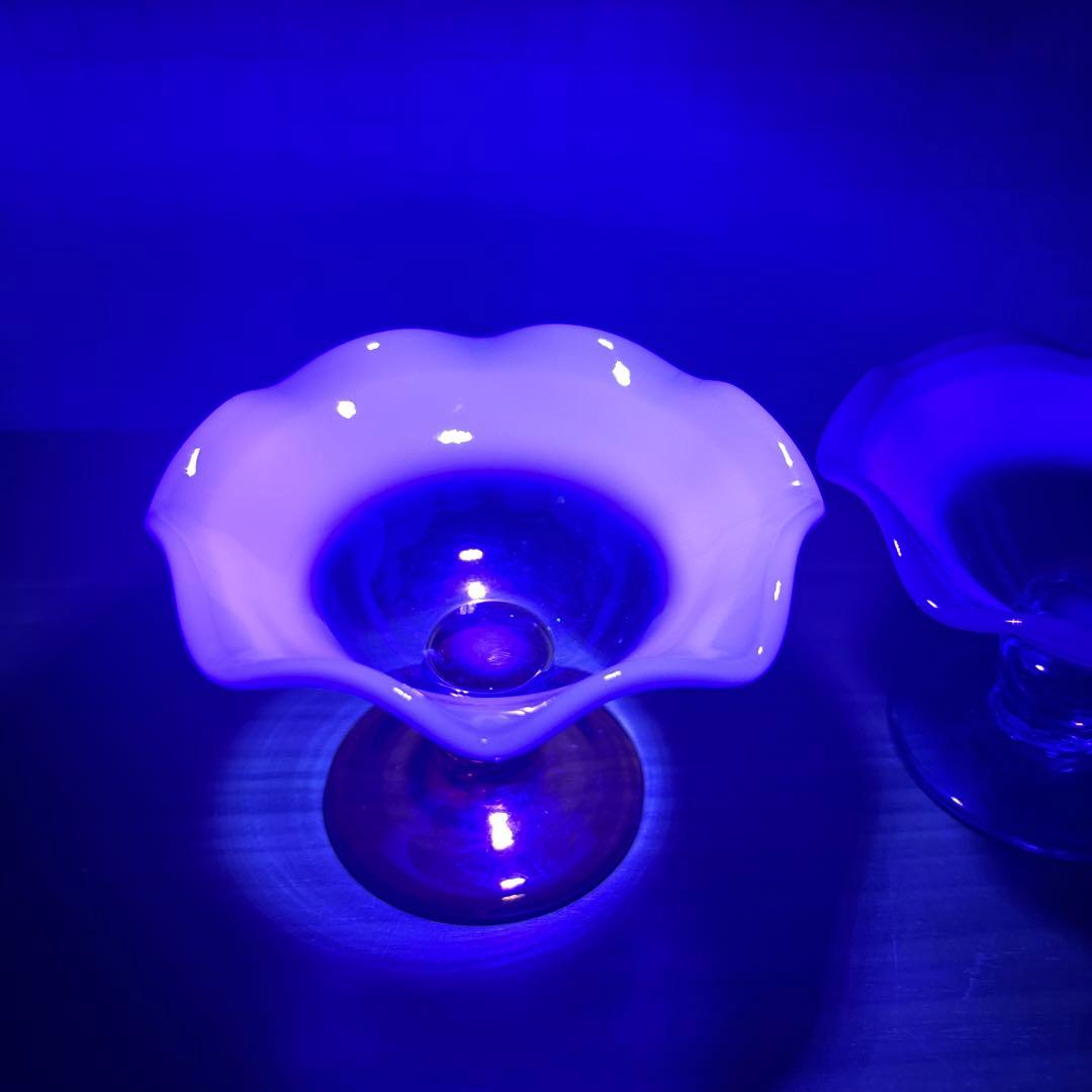 氷コップ 三色 手吹き ガラス 乳白色 レトロ 色付き脚 セット