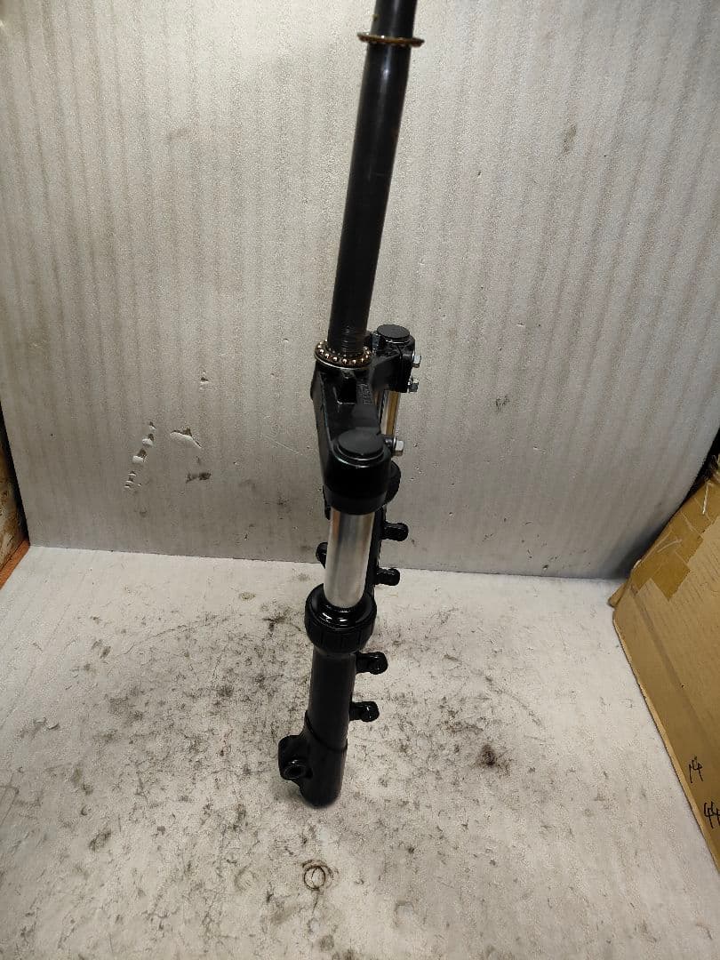 4型シグナスX 純正ステムアンダーブラケット フォーク左右 要手直し