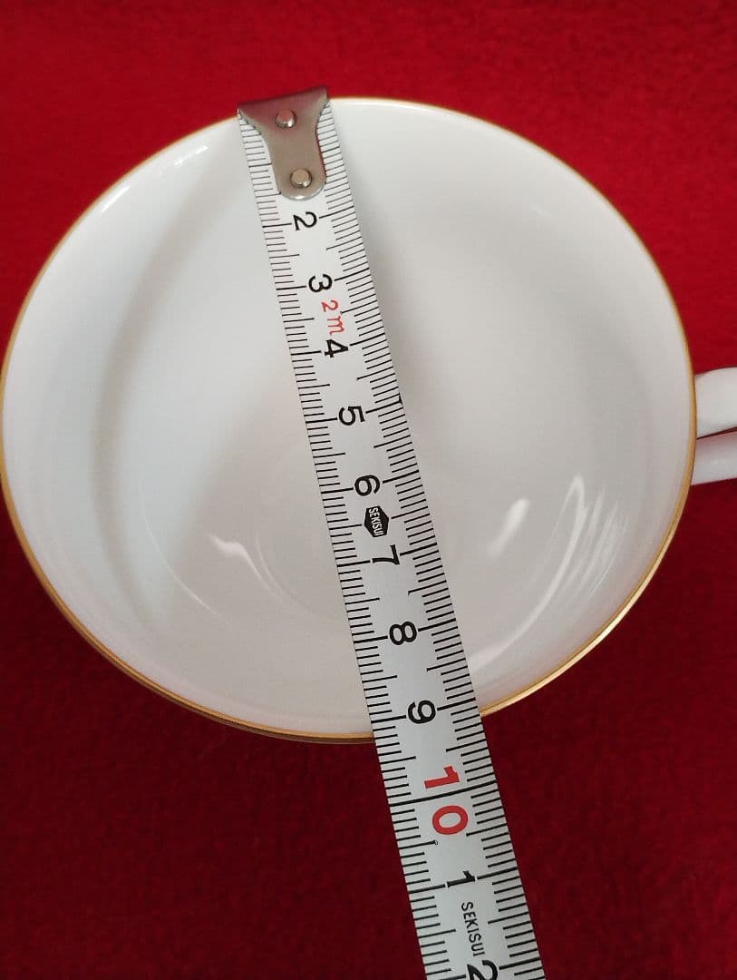 ノリタケカップ＆ソーサーセット5 個とクリーマー付き