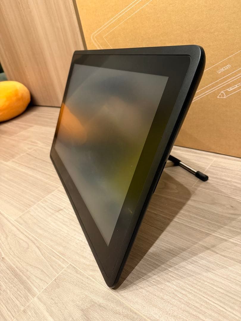 液タブ Wacom Cintiq 22 DTK2260K0D