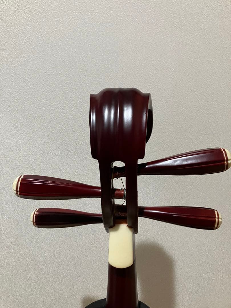 中国琵琶 宮廷楽器 撥弦楽器　木製 琵琶 4弦 花の彫刻
