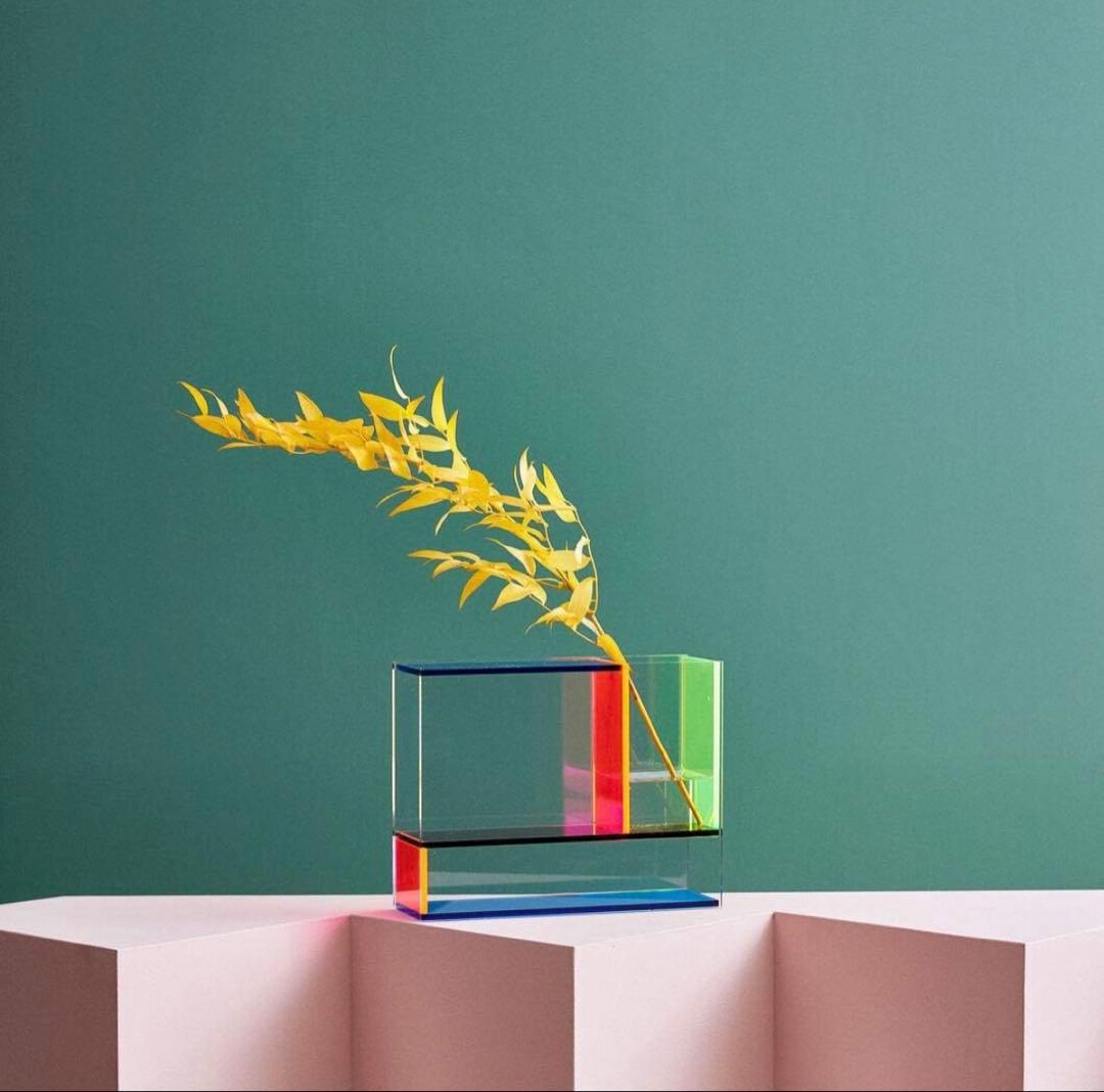 MoMA Neon Mondriベース