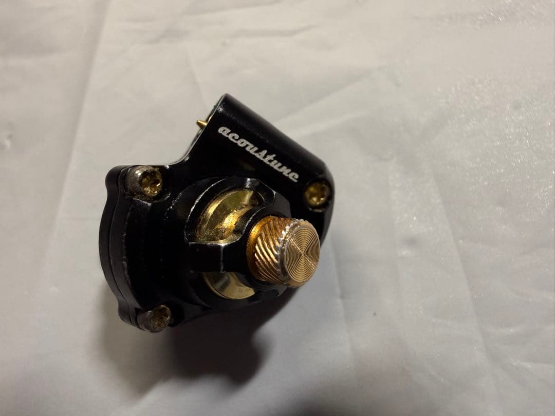 イヤホン Acoutune HS1657CU Mat Black&Gold