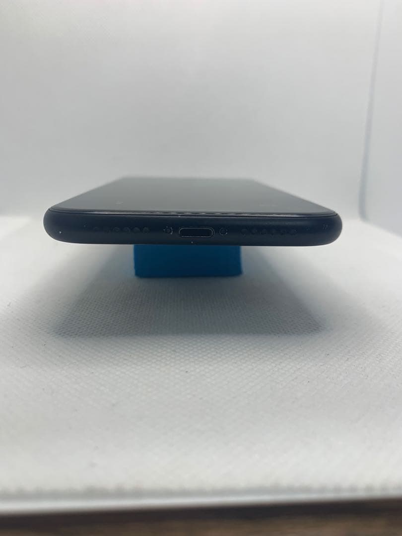iPhone XR ①