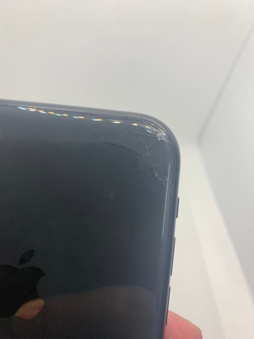 iPhone XR ①