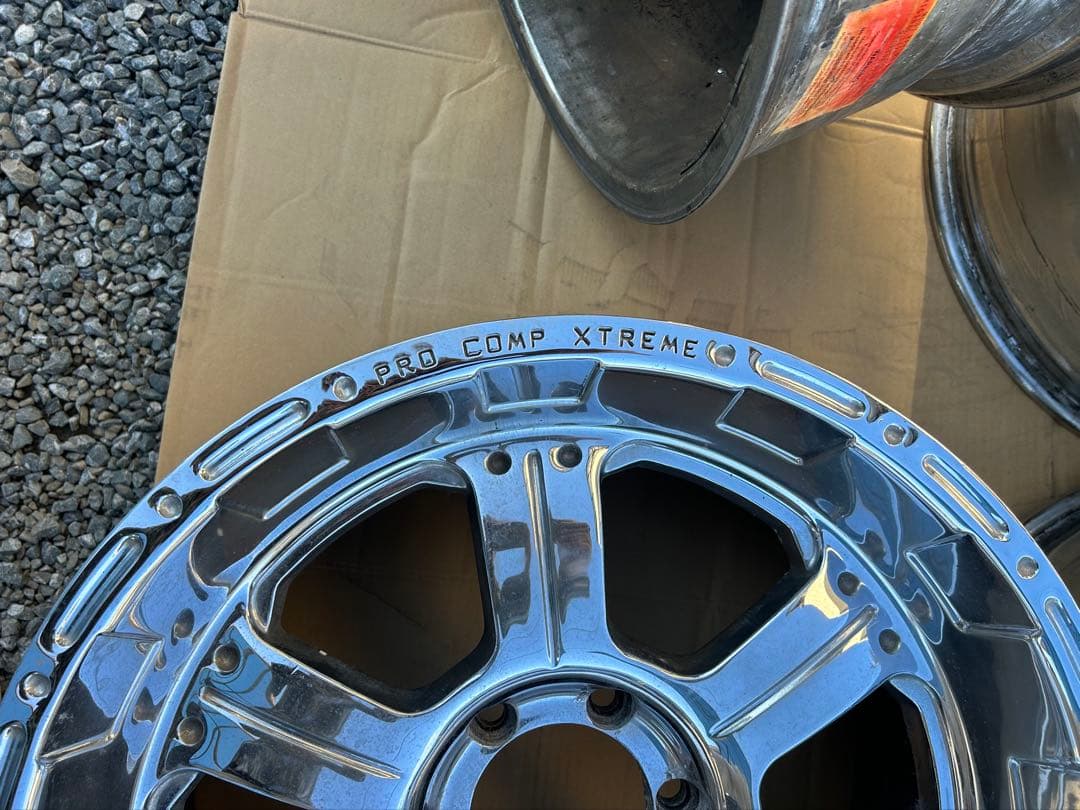 PROCOMP XTREME 20インチ9.5J-6 pcd139.7