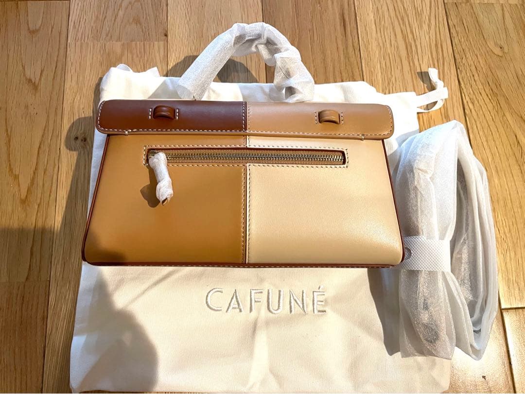 【新品未使用 正規品】最終値下げCAFUNE スタンスウォレット定価75700円