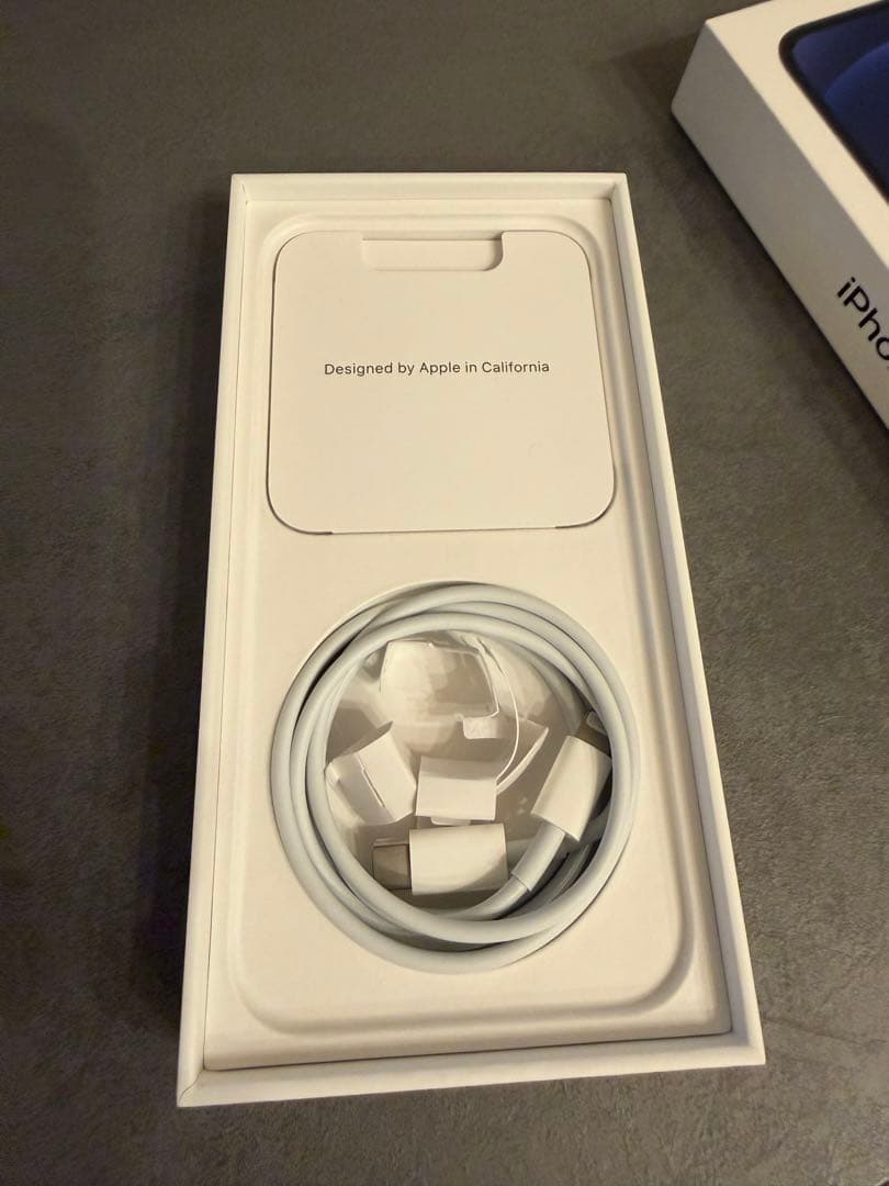 iPhone 12 本体