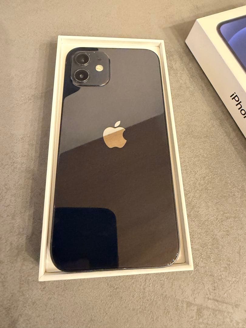 iPhone 12 本体