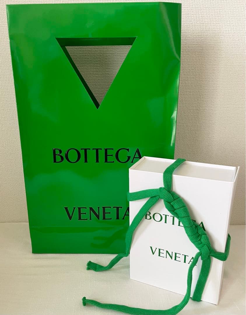 BOTTEGA VENETAトライアングル キーリング