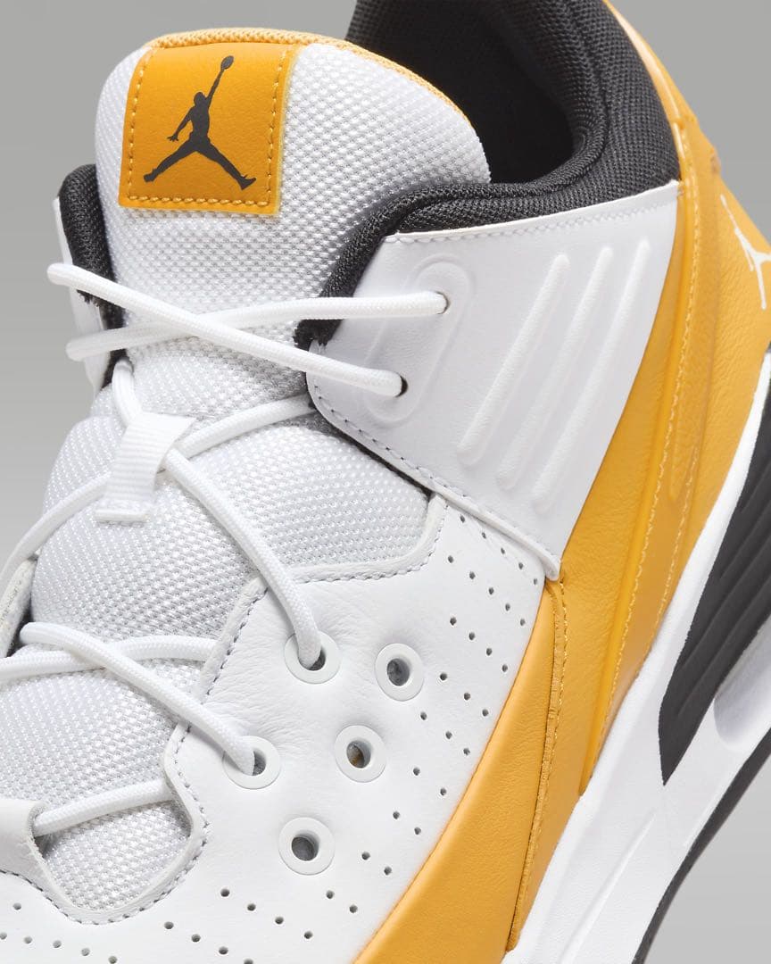 ♫しまうま・Ｆ割・新品タグ付♫ Nike Jordan Max Aura5