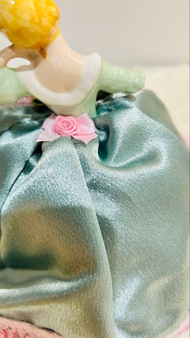 ハーフドール　ピンクッション　脚付き　ヴィンテージ品