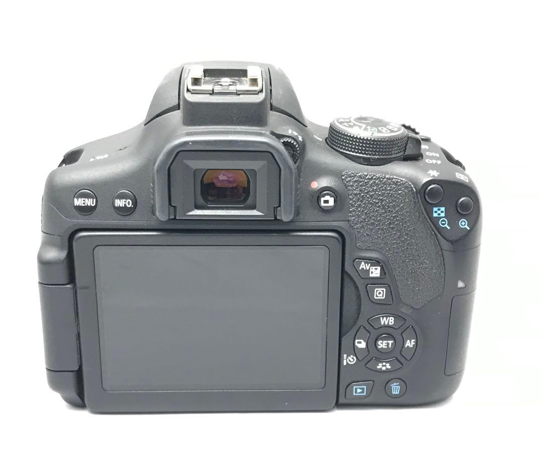 Canon Kiss X8i ダブルズームレンズキット