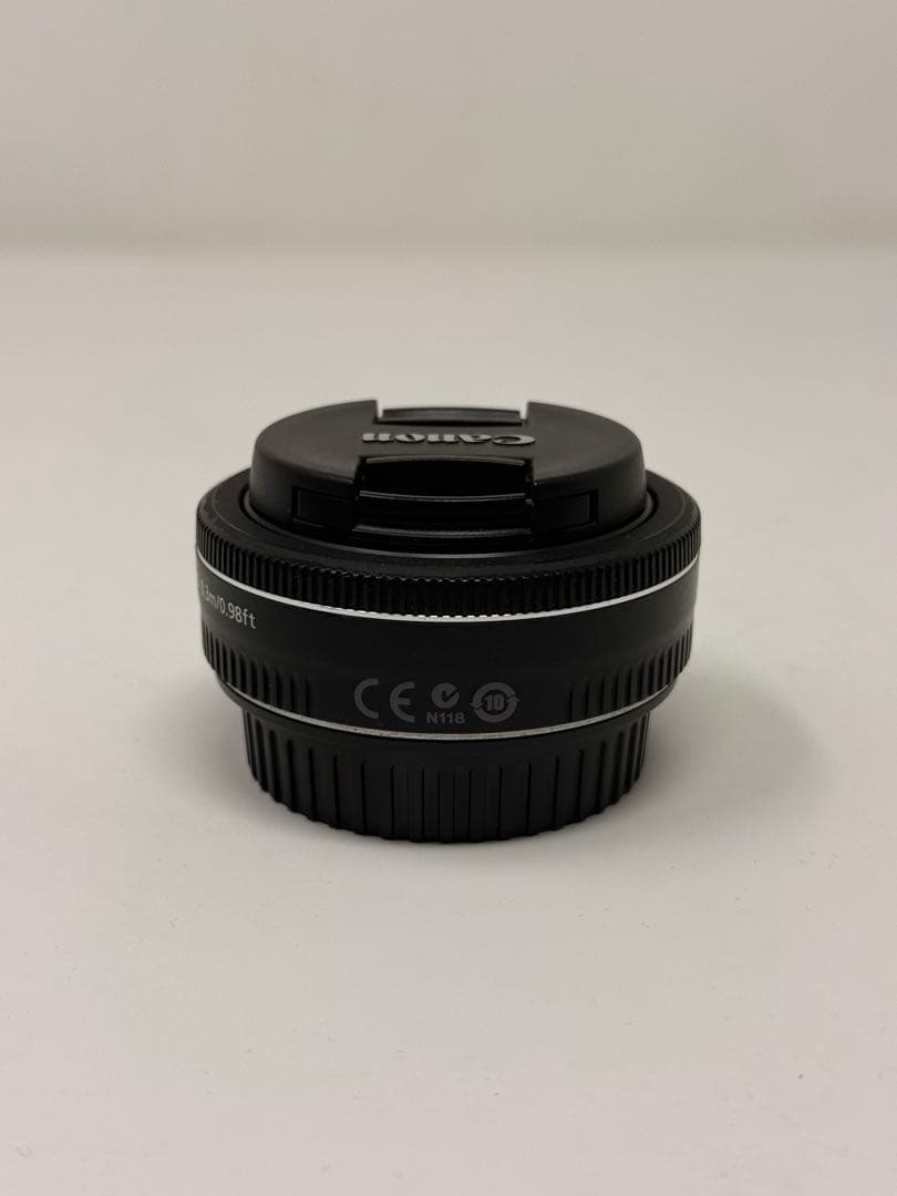 Canon EF 40mm F2.8 STM パンケーキレンズ