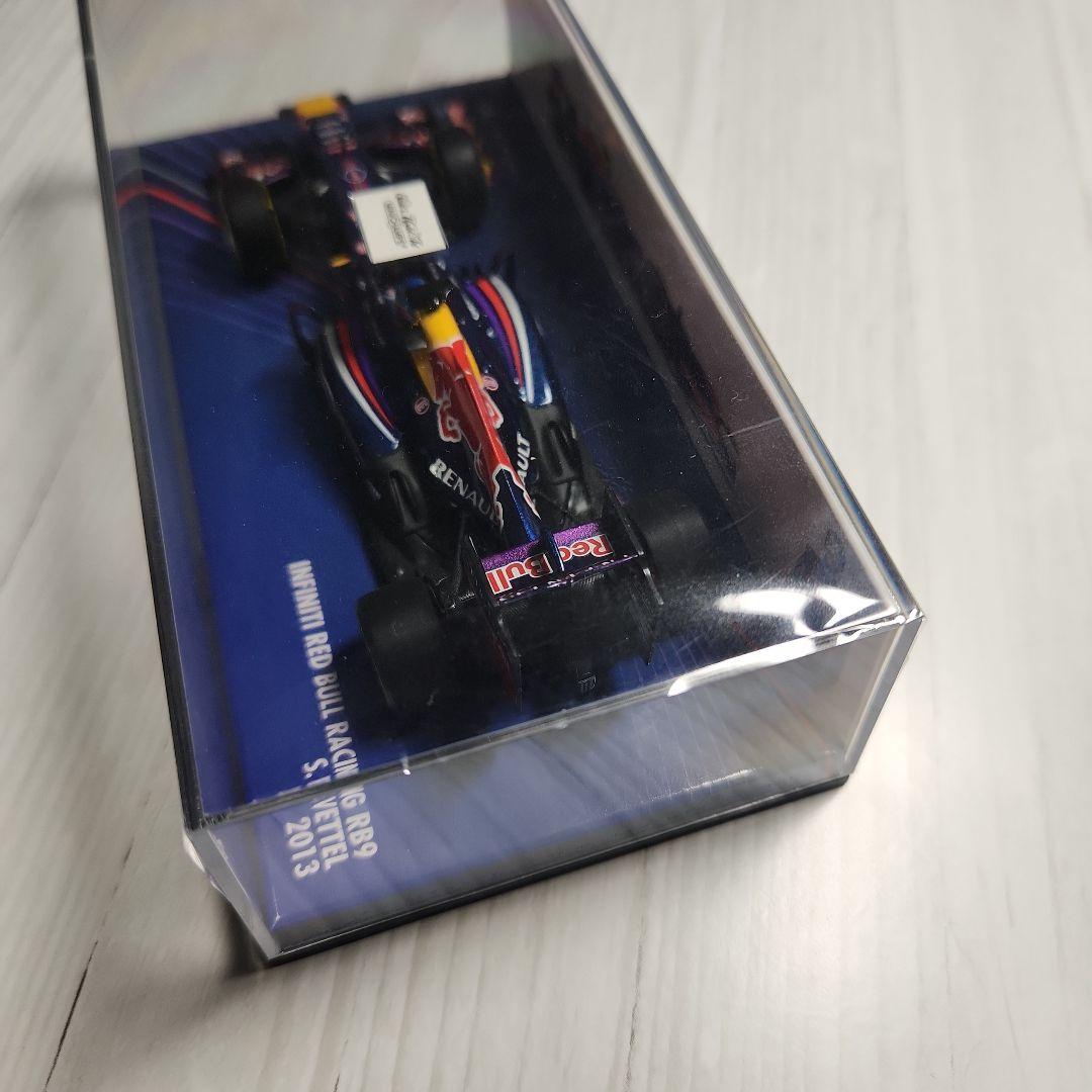 1/43 ヴェッテル チャンピオン４台(RB7 RB8 RB9 RB10)