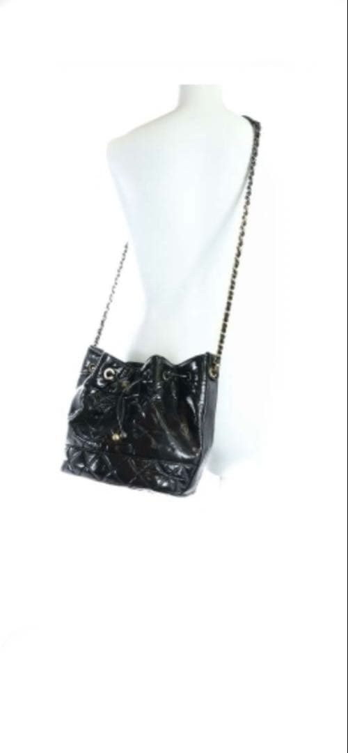 CHANEL シャネル　エナメル巾着型　チェーンショルダーバッグ　30番台