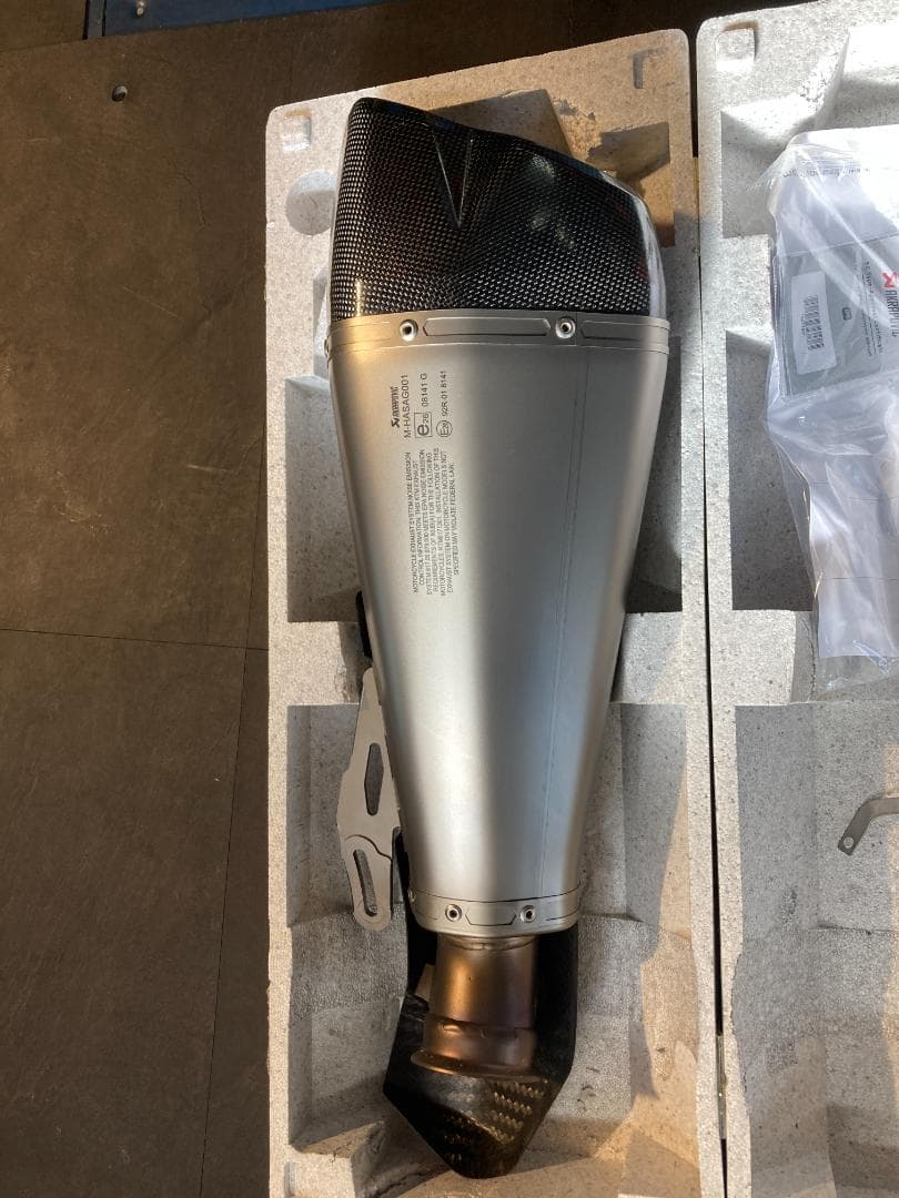 【中古美品】KTM1290DUKE　アクラポビッチサイレンサー　2021～