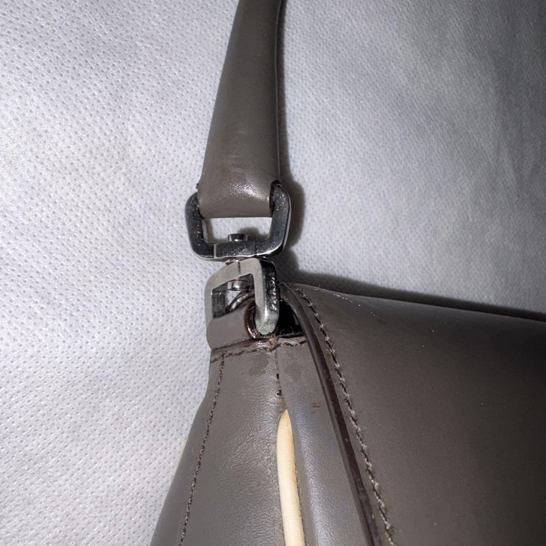 PRADA バッグ