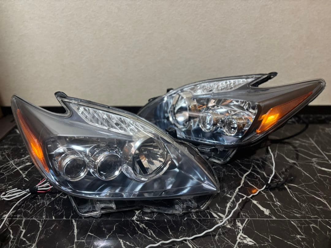 【送料無料】30プリウス　前期LEDエディション　US仕様　加工ヘッドライト