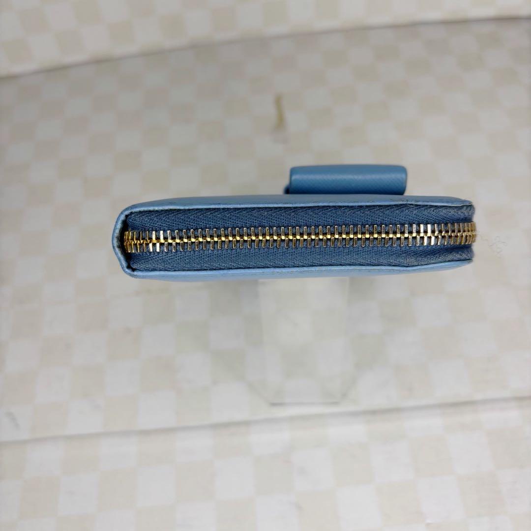 極美品　PRADA プラダ　長財布　ラウンドファスナー　M05
